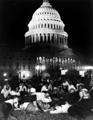 Bonus Army camping on the lawn of the U.S. Capitol building