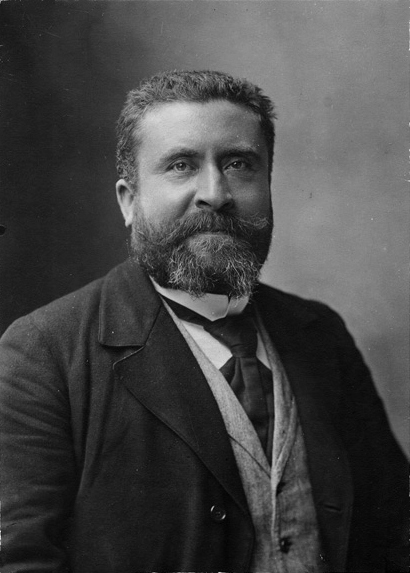 Portrait photograph of Jean Jaurès